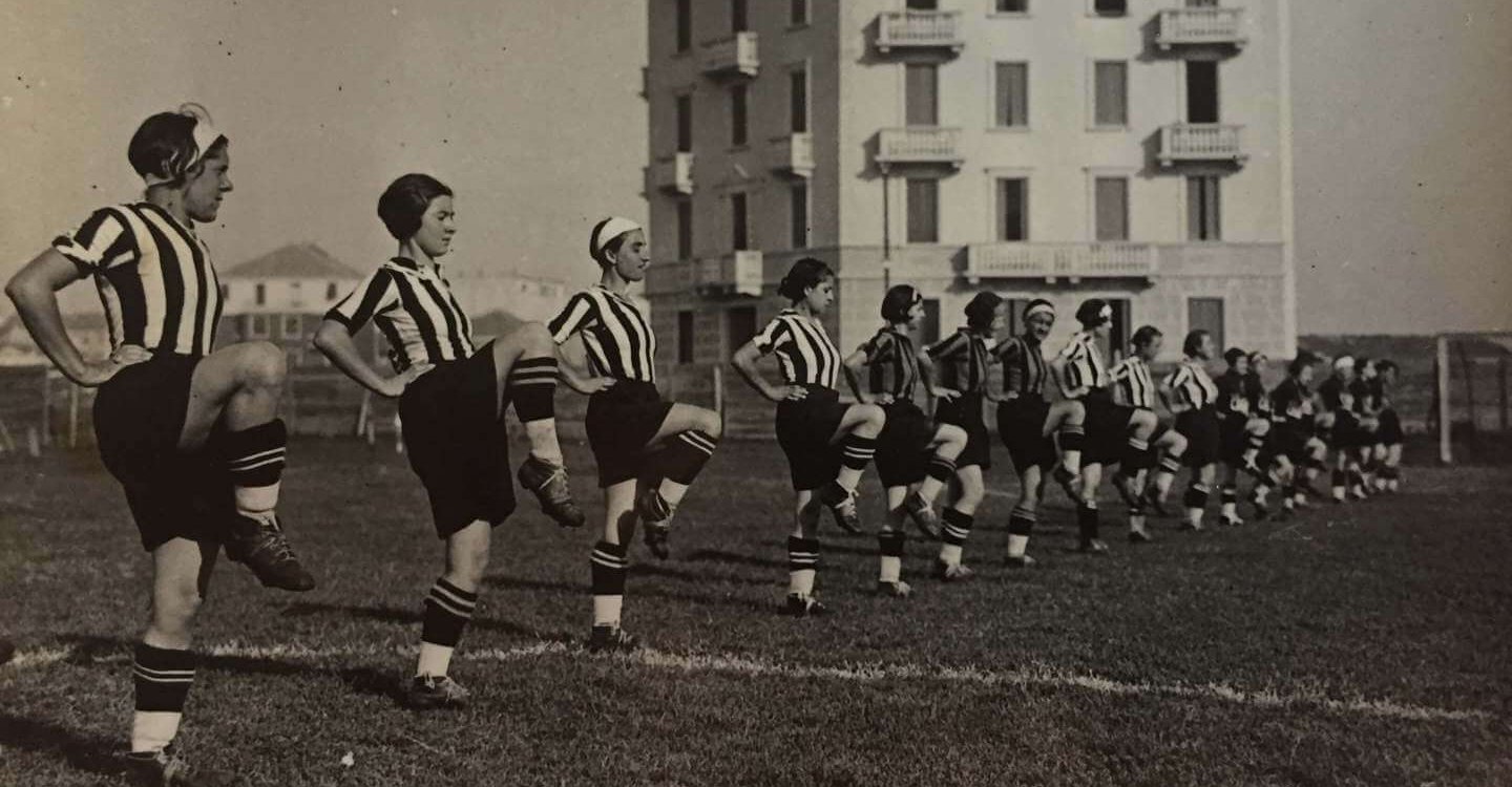 Giovinette, le calciatrici che sfidarono il Duce