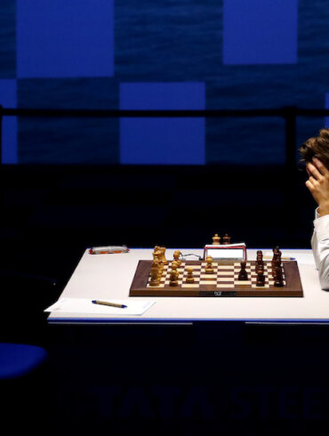 Magnus Carlsen contro il Mondo