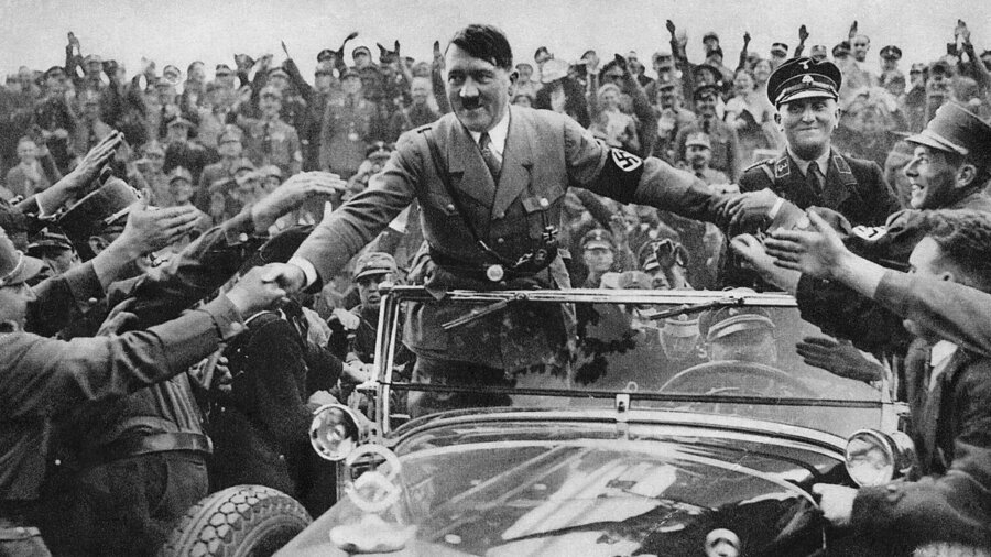 hitler held potere